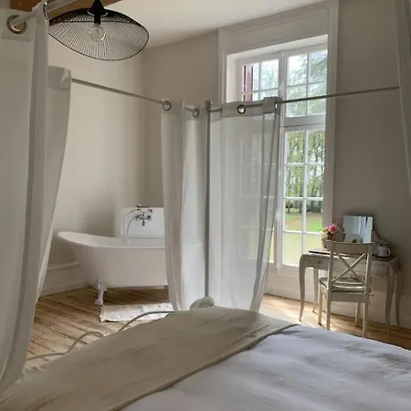 Romantique Au Chateau Guest house *